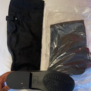Women knee boots size 8.5
